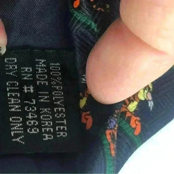 Tigger tie - Picture 3 of 3